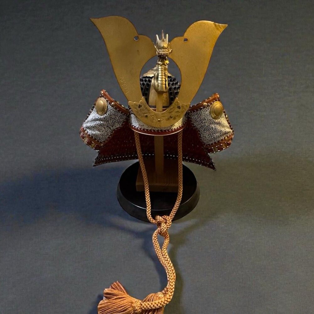 Japanese Samurai Kabuto Helmet Artisan Signed Hand Carved Mini Display W Stand